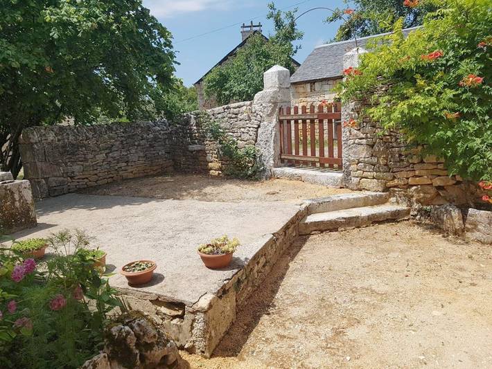 Location de vacances pour 5 personnes, avec vue et jardin à Borrèze - 4