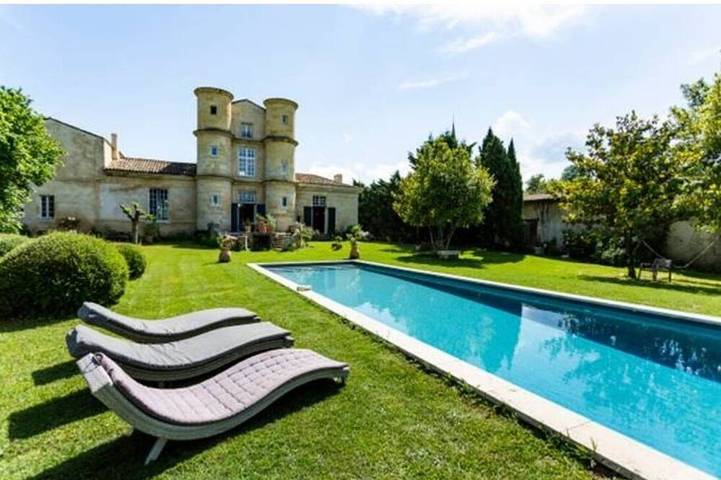 Maison de vacances pour 10 personnes, avec jardin à Langoiran