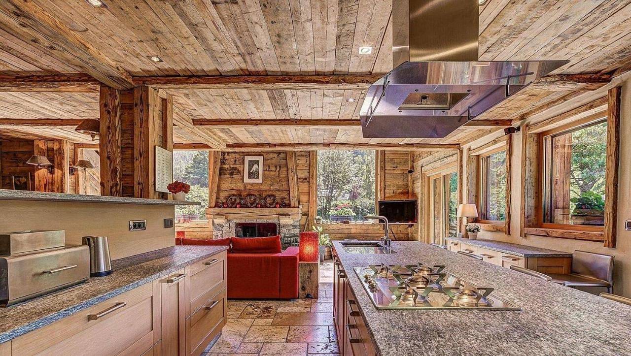 Five-Bedroom Apartment in Davos Platz 1, Davos