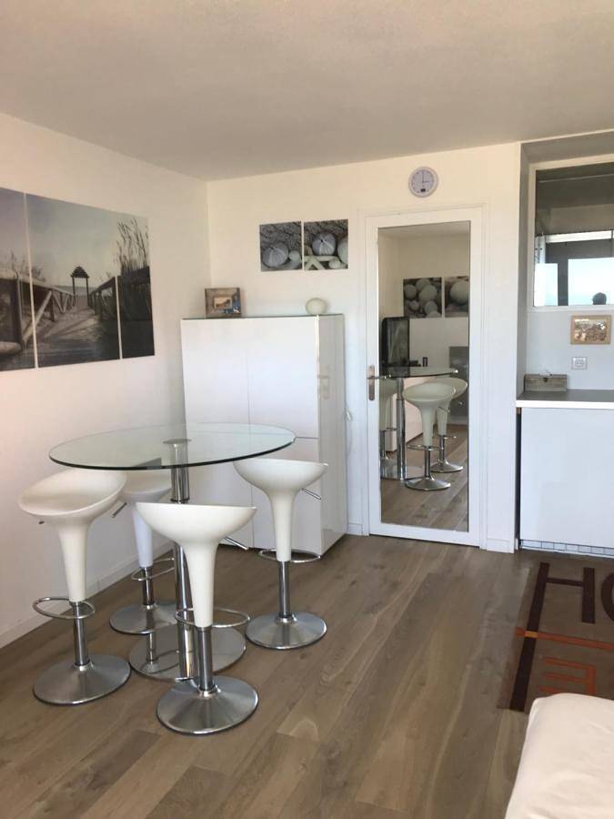 Ferienwohnung für 6 Personen, mit Balkon und Terrasse sowie Ausblick in Wissant