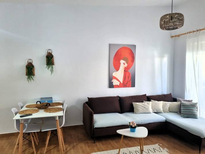 Vacation rental for 5 people, with balcony, kid friendly in Albania