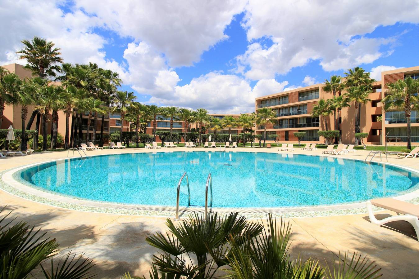 Apartamento inteiro, Albufeira Salgados Premium 1 With Pool in Pêra, Alcantarilha e Pêra