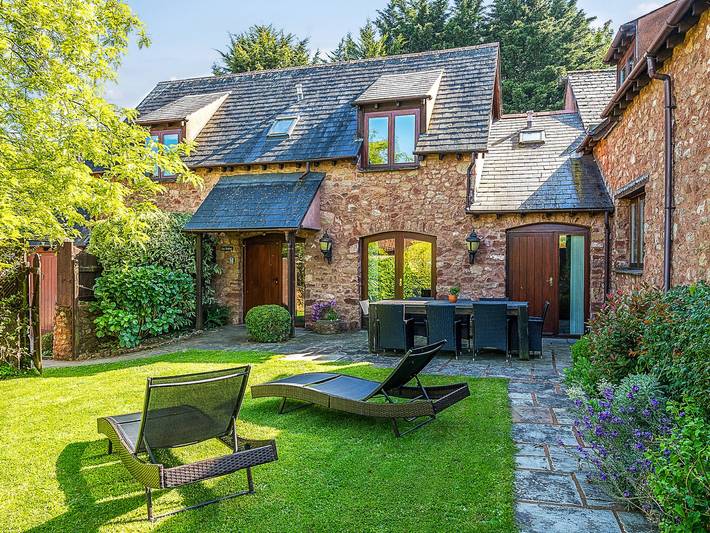 Cottage for 9 people, with garden in Somerset