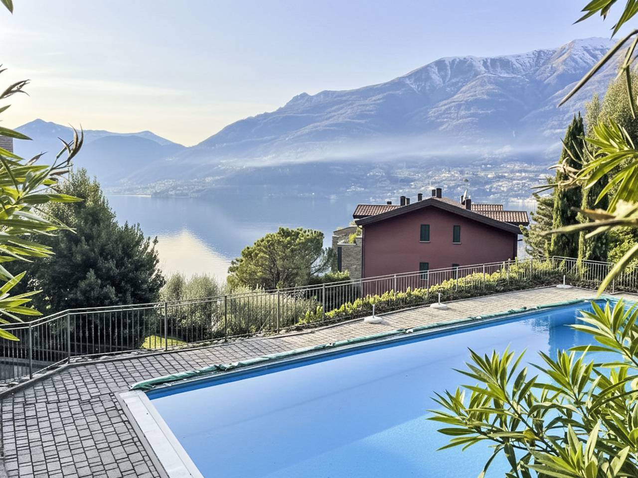 Geheel appartement, Lake View Penthouse in Dervio, Comomeer