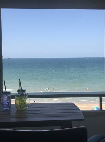 Gîte pour 5 personnes, avec terrasse dans Plage du Hôme