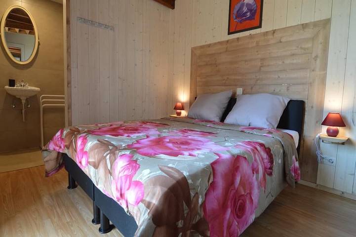 Location de vacances pour 14 personnes, avec jardin ainsi que terrasse et jacuzzi dans Roesbrugge-Haringe - 2