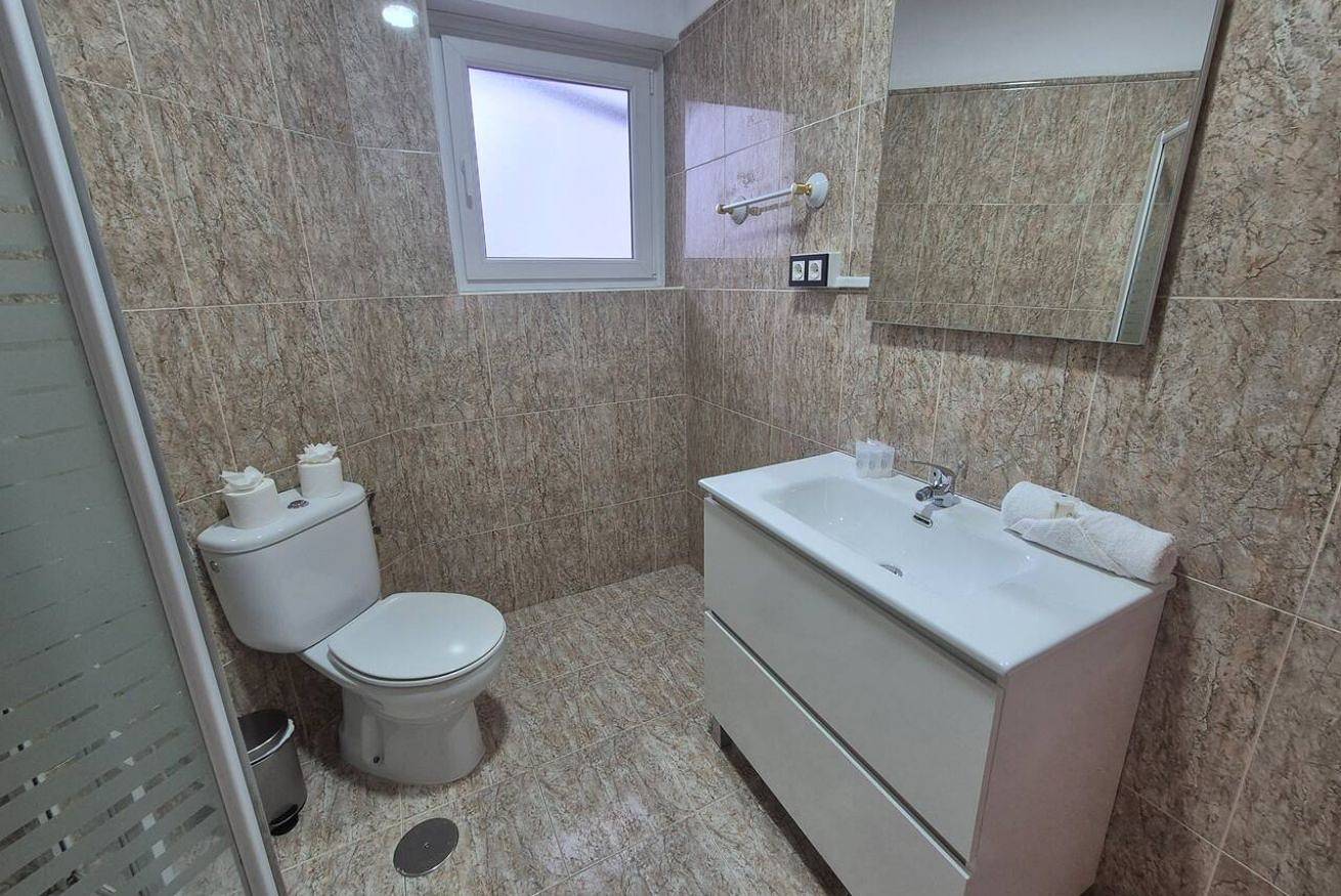 Ganze Wohnung, Chic Apt: Wi-Fi, Dishwasher, Washer/Dryer, Near Attractions in Oviedo, Cordillera Cantábrica