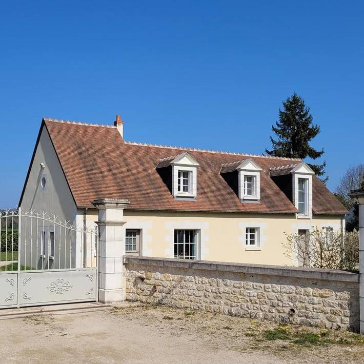 Location de vacances pour 8 personnes, avec vue et terrasse à Angé - 2