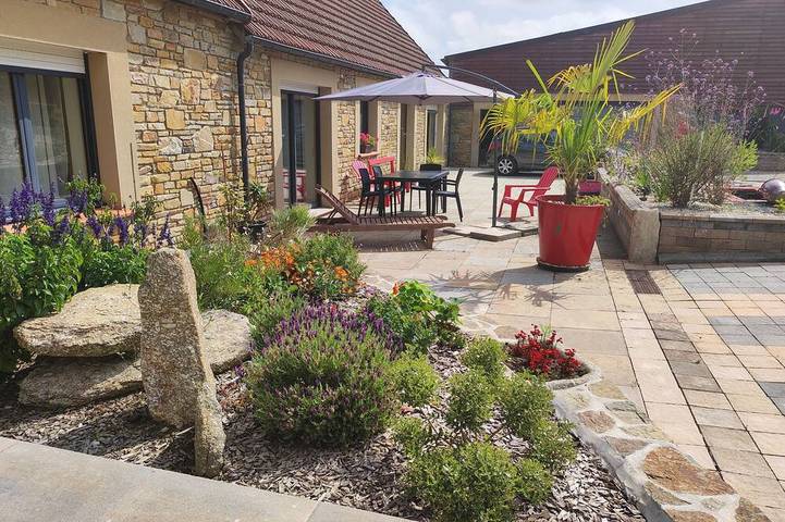 Location de vacances pour 3 personnes, avec terrasse à Plouigneau