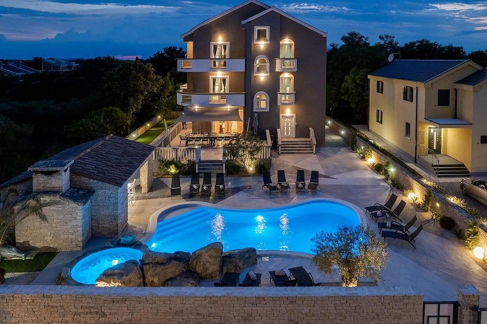 Casa vacanza a Zara a partire da 617€ a notte