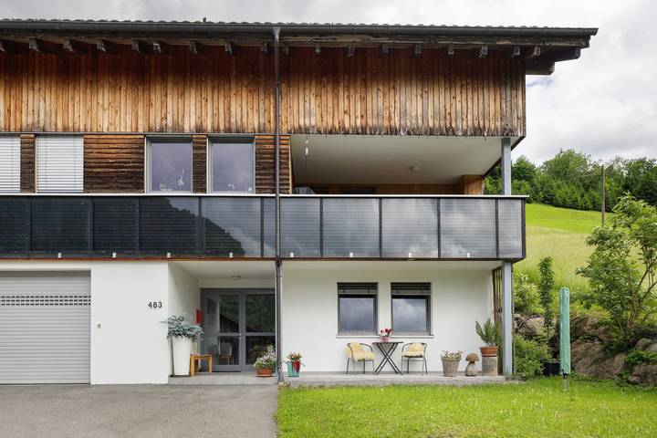 Geheel appartement, Appartement 'Wiff's Studio' met bergzicht en privé-tuin in Bregenzerwald, Mellau