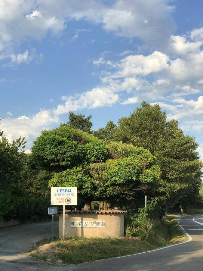 Location de vacances pour 4 personnes, avec terrasse ainsi que piscine et jardin à Saint-Martin-de-Brômes - 4