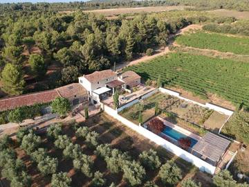 Cottage pour 3 personnes, avec piscine et jardin ainsi que terrasse et vue à Jouques