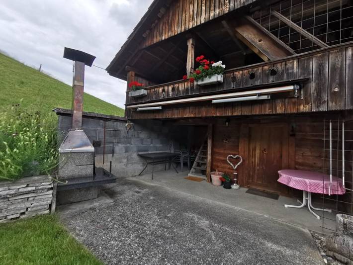 Ferienhaus für 4 Personen, mit Balkon und Terrasse sowie Garten und Ausblick im Berner Oberland - 3