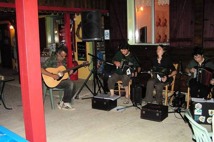 Gîte pour 4 personnes, avec piscine et terrasse à Saint-Léger-de-Fougeret - 3