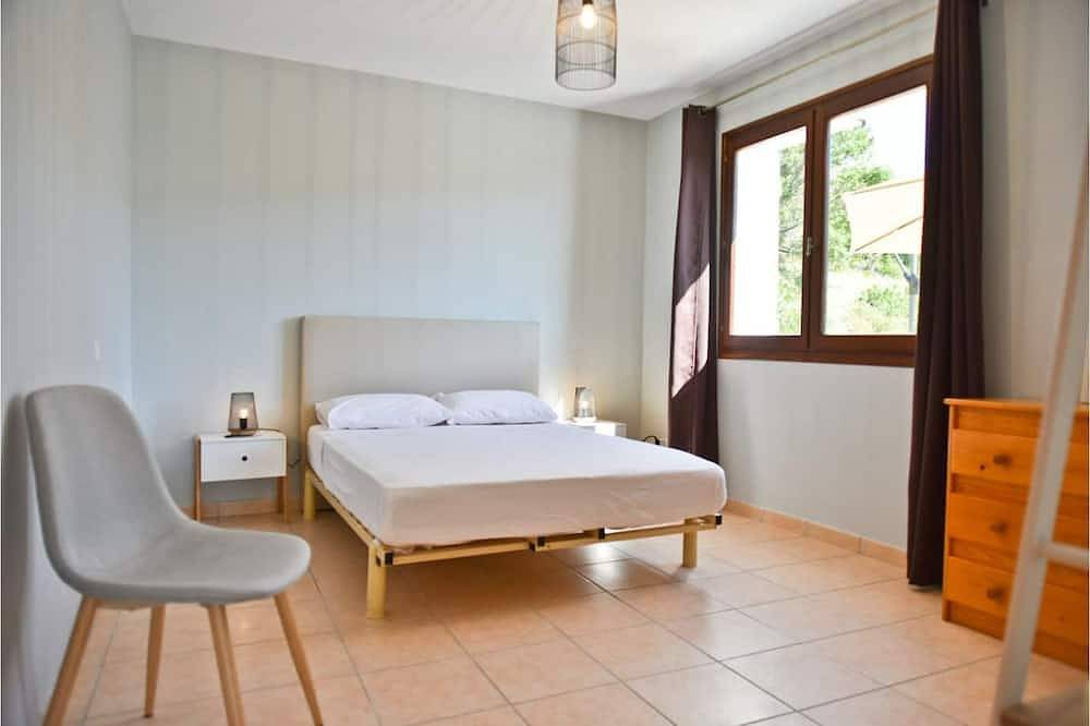 Sunny location near the sea in Farinole, Calvi region