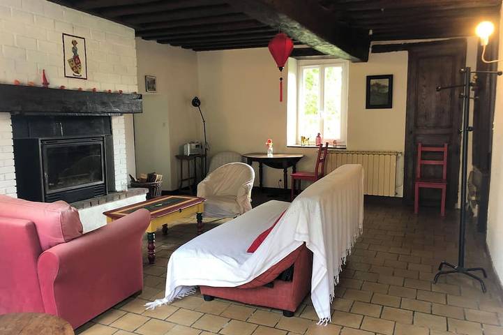 Gîte pour 9 personnes, avec jardin à Éguzon-Chantôme - 2