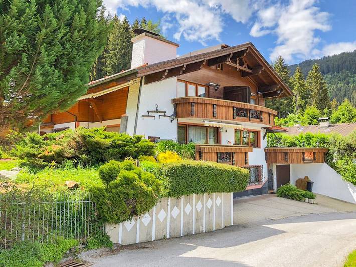 Ferienwohnung für 6 Personen, mit Balkon und Garten sowie Sauna und Ausblick