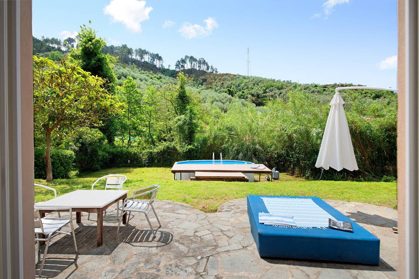 Villa 'Nespolo' mit Bergblick, privatem Pool und Wlan in Levanto Kommune, Riviera di Levante
