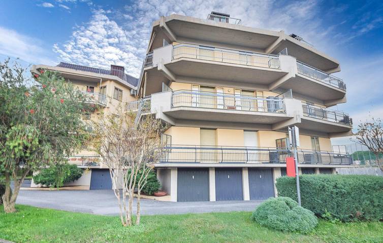 Ferienwohnung für 4 Personen, mit Terrasse in Pietra Ligure Gemeinde - 2