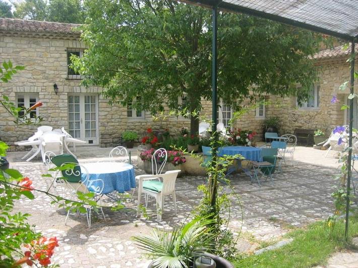 Chambre d’hôte pour 2 personnes, avec jardin ainsi que piscine et terrasse à Crillon-le-Brave - 3