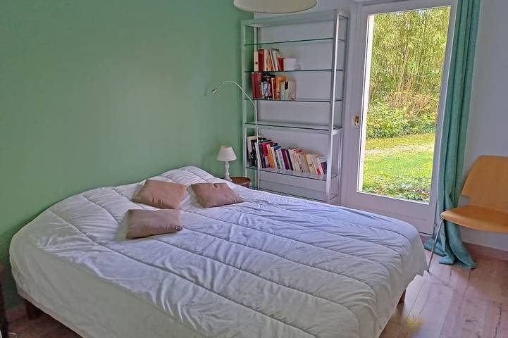 Appartement entier, Bel appart avec jardin prive, dans un parc clos avec piscine et tennis in Deauville, Région de Lisieux