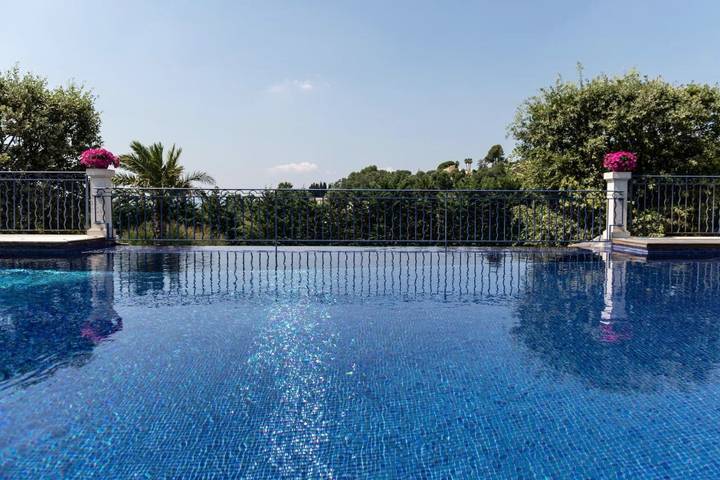 Chambre d’hôte pour 2 personnes, avec jardin ainsi que piscine et vue à Le Rouret - 4