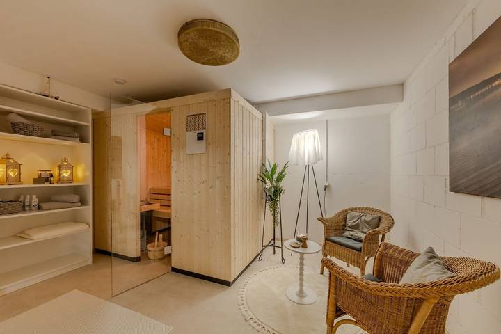 Jolie's Cottage – Ihr hundefreundliches Ferienhaus mit Sauna, Garten & Kamin in Moos, Untersee