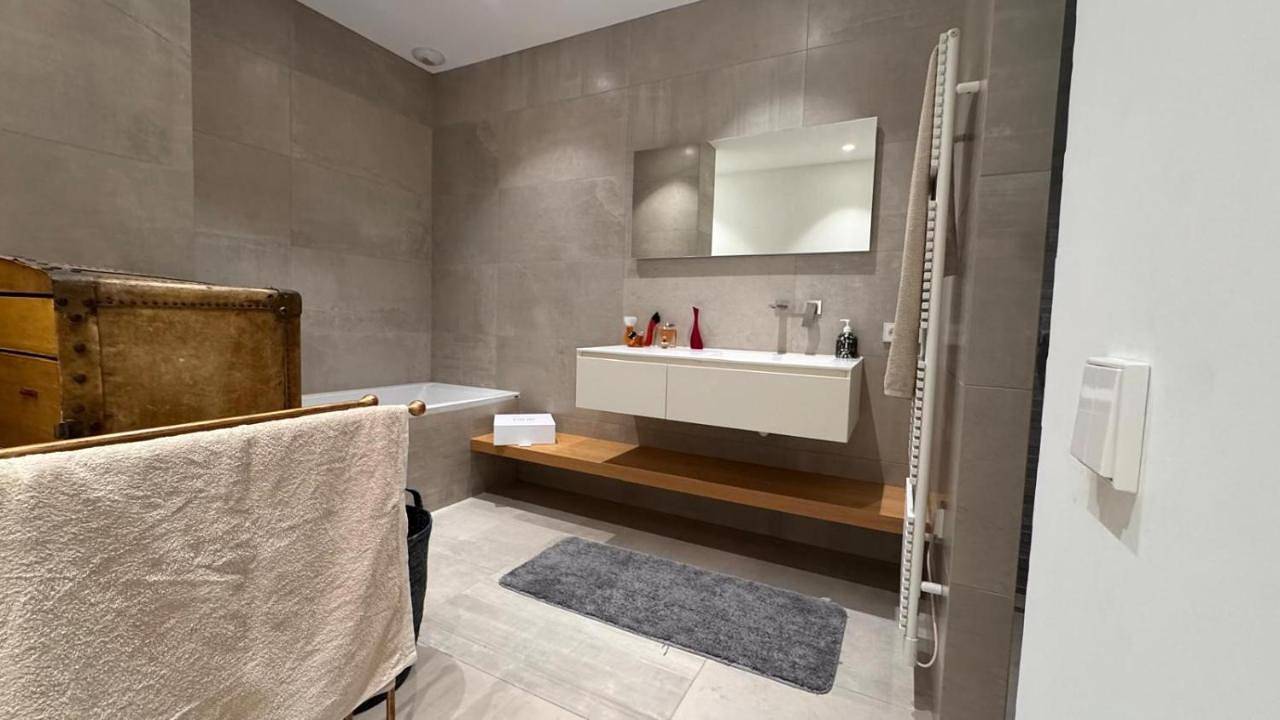 Appartement entier, Domaine Celestina vue mer exceptionnelle au calme à 10 mn Sanary,Bandol et des plages in Ollioules, Côte méditerranéenne (France)