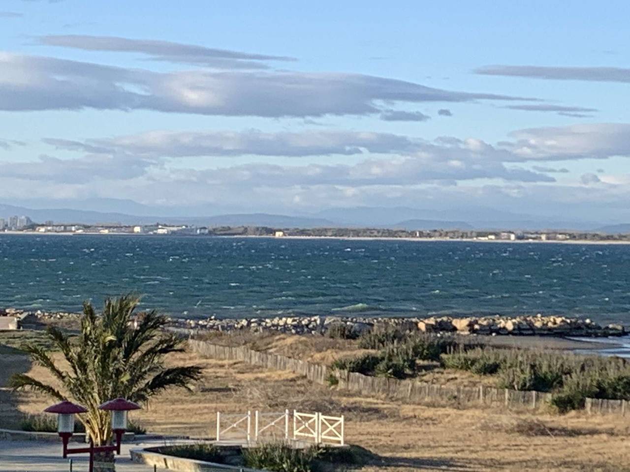 Ganzes Studio, Studio-Kabine mit Meerblick, 50m zum Strand, Privatparkplatz in Port Camargue, Le Grau-du-Roi