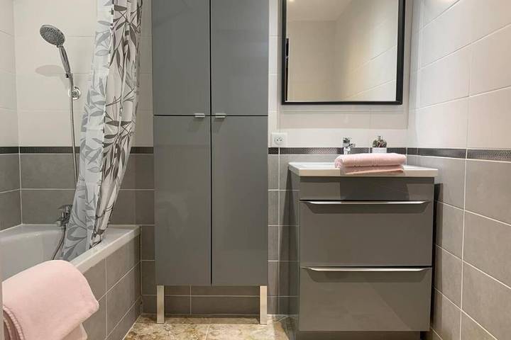 Gîte pour 7 personnes, avec terrasse ainsi que vue et jardin à Hautvillers - 4