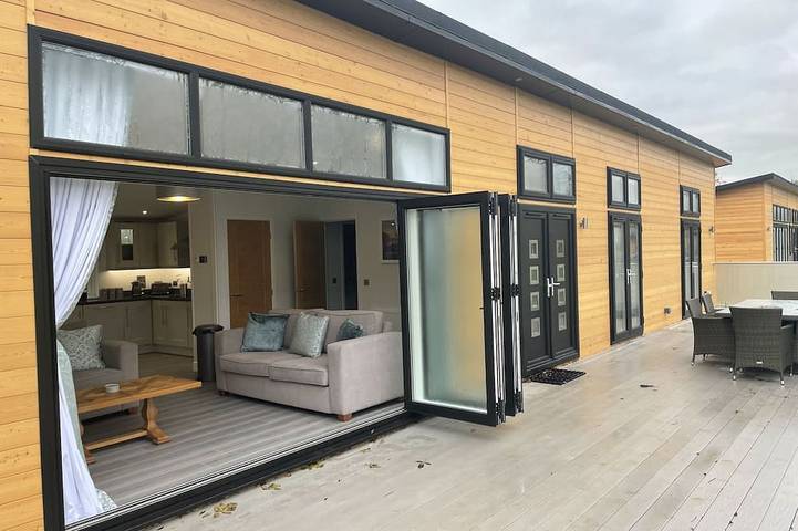 Albergue para 6 personas, con sauna además de jacuzzi y terraza - 1