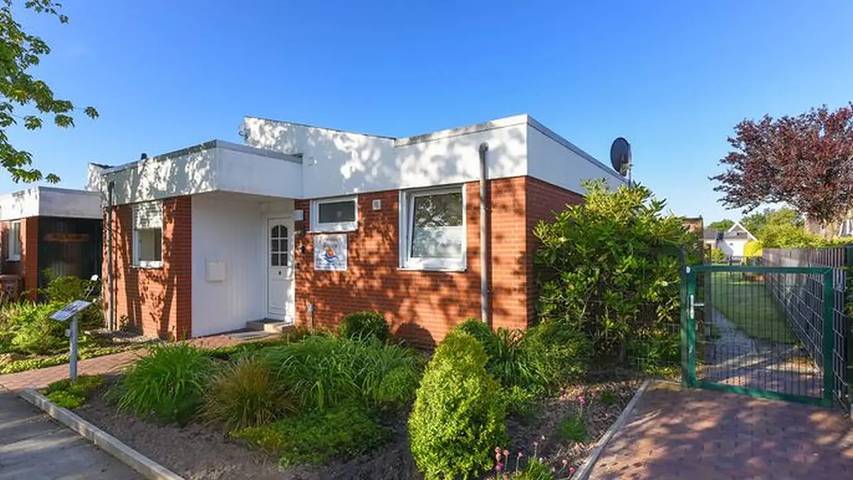 Ferienhaus für 4 Personen, mit Terrasse und Garten in Bensersiel
