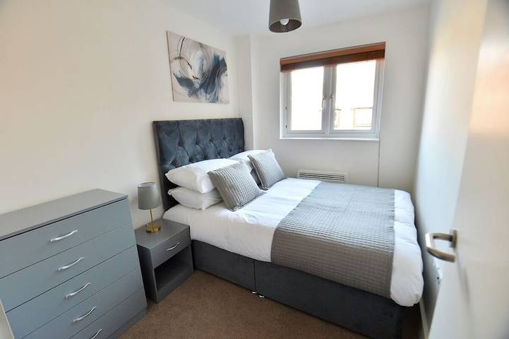 Appartement entier, Luxury 2 Br Fully Furnished Flat- 2 Parking Spaces in Crawley, Sussex de l'Ouest