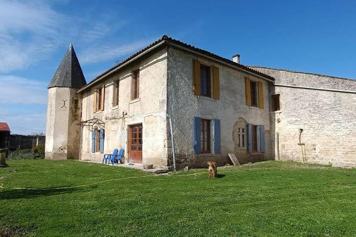 Location de vacances pour 10 personnes, avec jardin ainsi que piscine et jacuzzi, adapté aux familles à Aulnay - 4