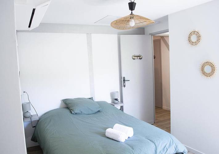 Gîte pour 2 personnes, avec terrasse ainsi que piscine et jardin à Herm - 2