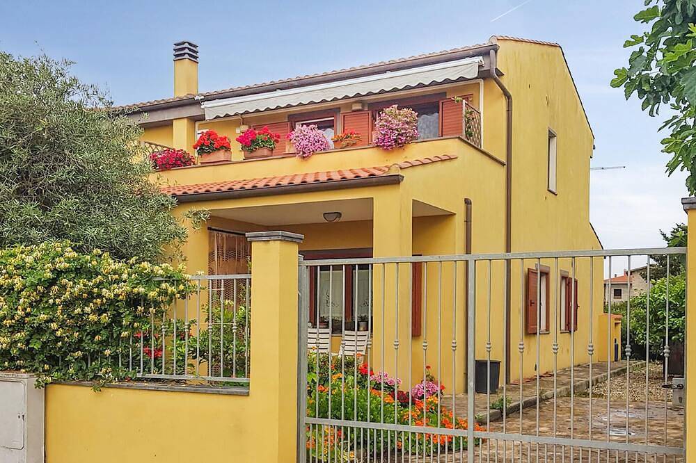 Entire apartment, 2 bedroom amazing apartment in Riola Sardo in Baratili San Pietro, Stagno di Càbras