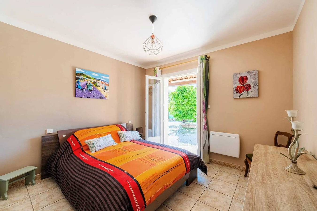 Entire apartment, Modern Apartment with Pool in Le Luc 70m² in Le Luc, Draguignan region