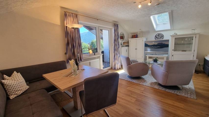 Hütte für 2 Personen, mit Ausblick und Balkon im Karwendel