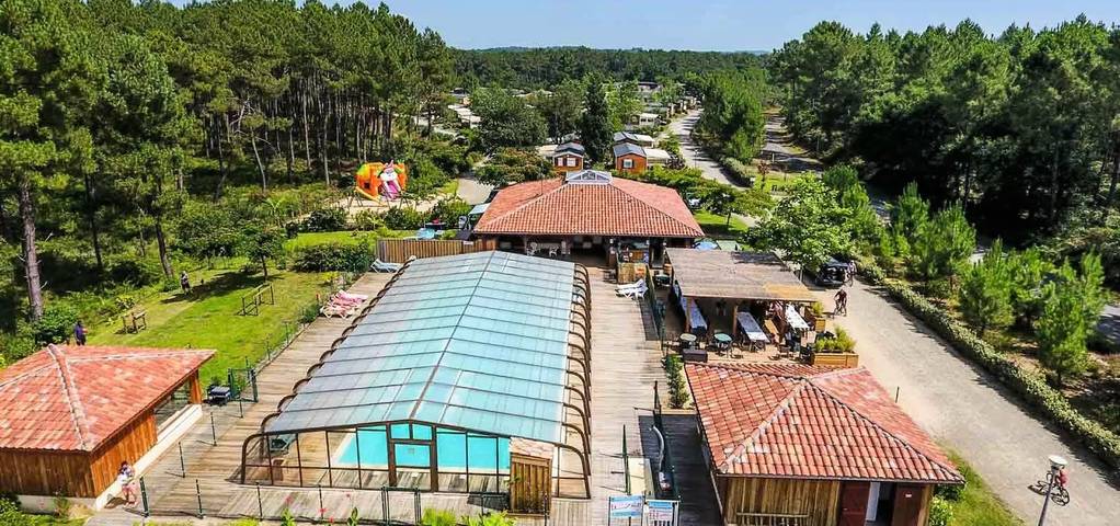 Camping pour 4 personnes, avec Terrasse ainsi que Sauna et Vue