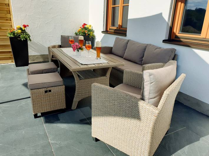 Ganze Ferienwohnung, Rinser See-Hof - Ferienwohnung Morgensonne, 60 qm Obergeschoss, separates Schlafzimmer in Söchtenau, Landkreis Rosenheim