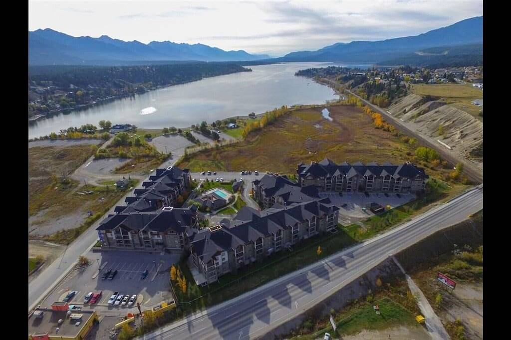 Ganze Wohnung, Bohemian Wishes | Lake View | Pool | Hot Tub in Kootenay-Nationalpark