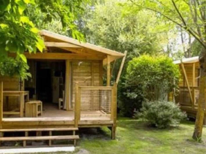 Chalet pour 4 personnes, avec piscine et terrasse, animaux acceptés
