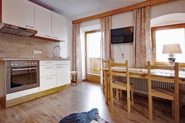 Chalet für 4 Personen, mit Ausblick und Terrasse sowie Garten in Walchsee - 4