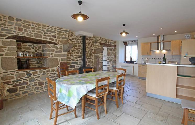 Gîte pour 8 personnes, avec jardin à Le Val-Saint-Père - 4