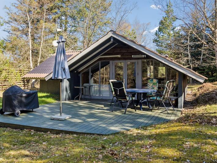 Ferieudlejning for 4 personer, med terrasse i Vig