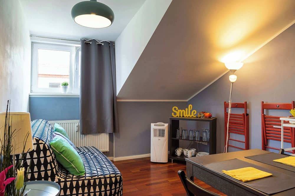 Entire apartment, Rosenthaler Calling - Rooftop Apartment in Mitte Berlin, Berlin