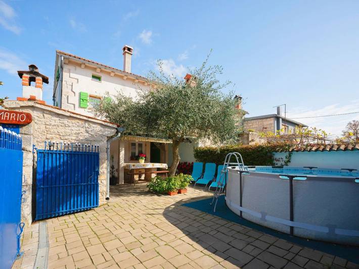 Ferienhaus für 5 Personen, mit Pool und Garten