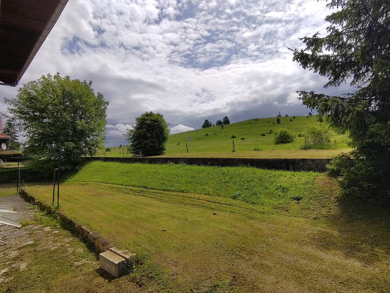 Casa de huéspedes para 5 personas con jardín in Pays de Pontarlier, Doubs (desambiguación)