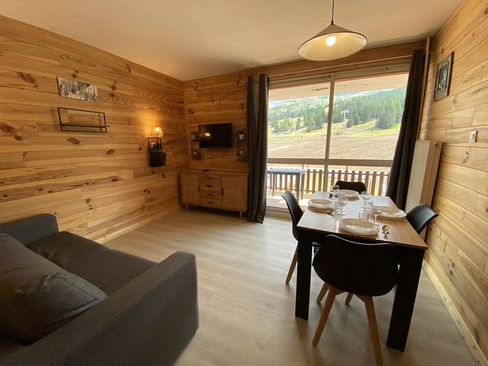 Studio entier, Studio à Superdévoluy, balcon, 4 pers, commerces proches in Saint-Étienne-en-Dévoluy, Le Dévoluy